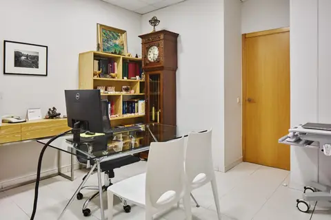 Pazientearekin kontsultatzeko eta hitz egiteko espazioa Hortzagin Klinikan.