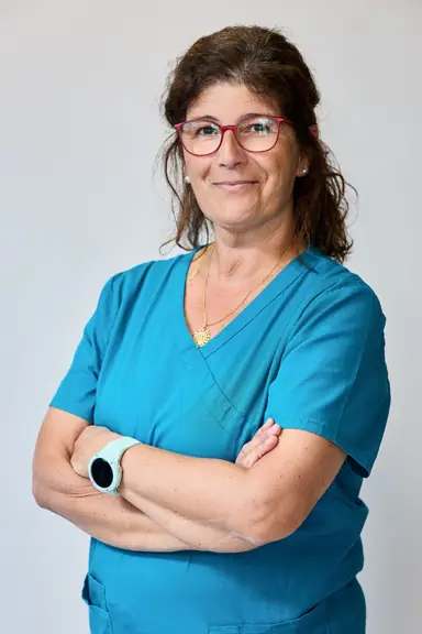 Elbire Herrero Letamendi · Hortz-protesigilea eta klinikako laguntzailea · Hortzagin Klinika, Orio