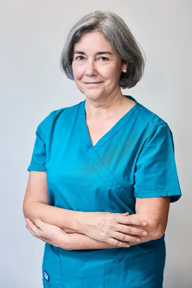 Virginia Iraegui Retolaza · Aho-hortzen higienista · Hortzagin Klinika, Orio
